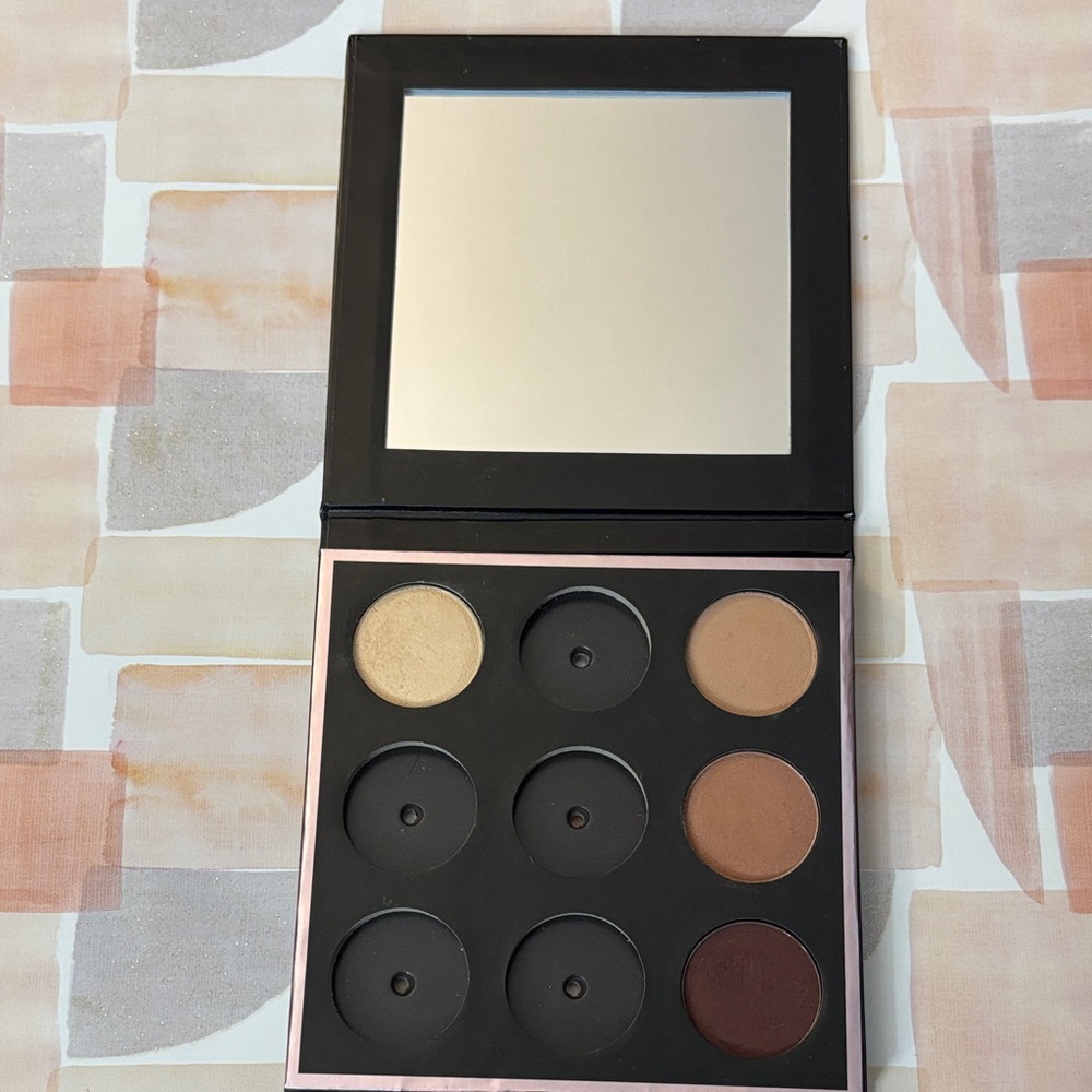 Makeup Geek Black & Rose Gold Geometric Compact with Mirror & Four Eyeshadows